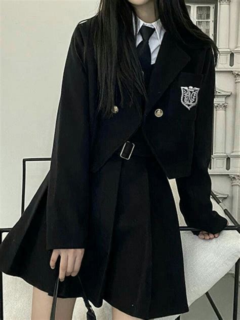 Pin by ♡𝔖𝔳𝔢𝔱𝔞♡ on ~одежда~ | School uniform fashion, Korean outfits