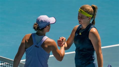 Karolina Muchova MTO causes a stir as Ash Barty loses - Grand Slam ...