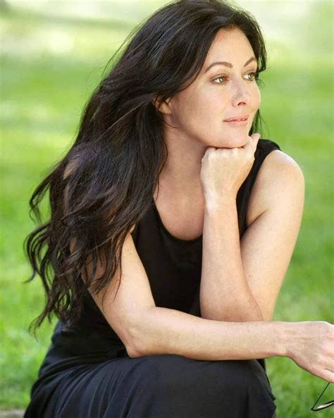 Shannen _ Doherty_ fanpage💙 on Instagram: “Beautiful picture 💚 #actress ...