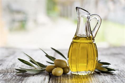 4 olive oil benefits for your face