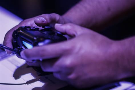 Gamers at psn customer support forums complain about long waits 33