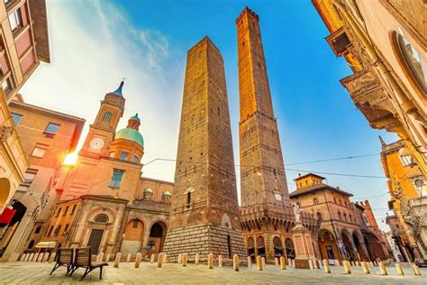 18 Top Places to See & Best Things to Do in Bologna, Italy (+Map & Tips)