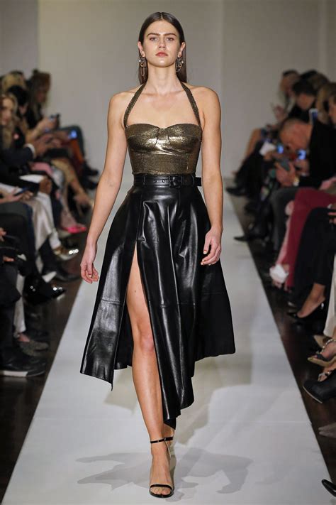 Fall/ Winter 2020 Look 11 | High fashion runway, Fashion outfits ...