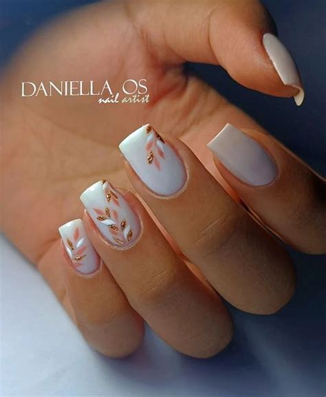 · 𝐷𝐴𝑁𝐼𝐸𝐿𝐿𝐴 𝑂𝑆 · on Instagram: "Semipermanente 🤍 . . . #daniellaosnails ...