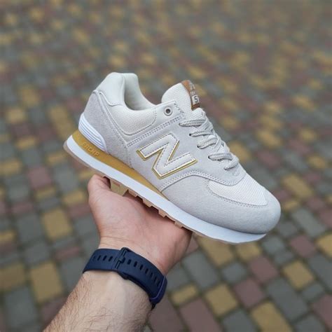 Женские летние замшевые кроссовки new balance 574 бежевые с горчицей ...