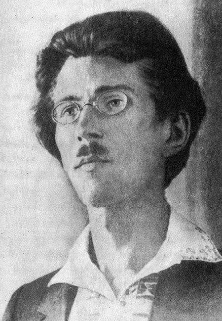 Павло Тичина – біографія, хронологічна таблиця скорочено, твори, вірші ...