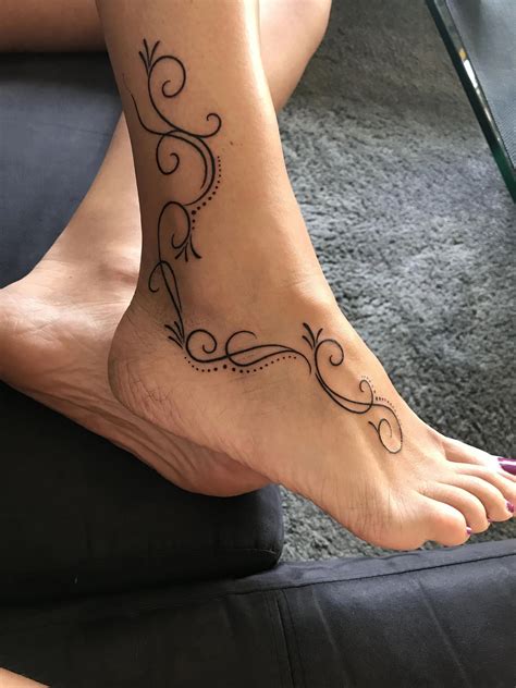 leg vine tattoo 6