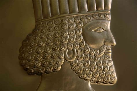 Biography of Zarathustra, Founder of Zoroastrianism