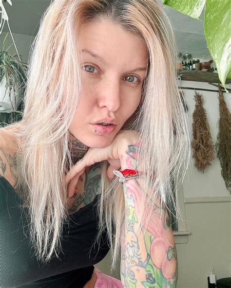 Alloy Ash (@alloyash) • Instagram photos and videos