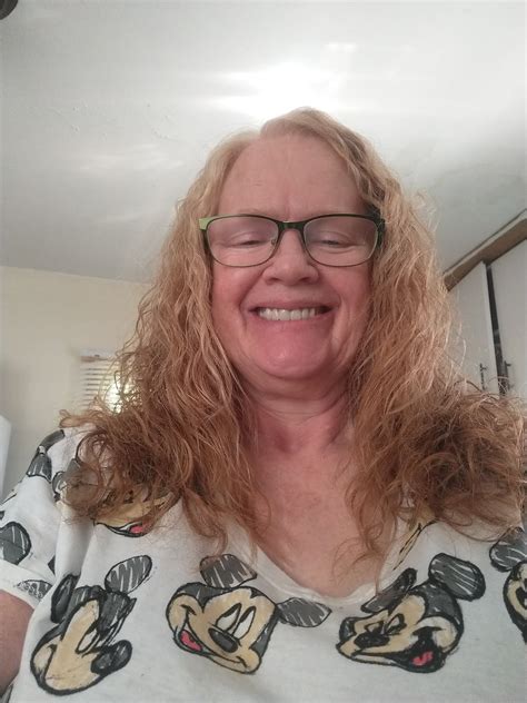 Mature natural redhead : r/SFWRedheads