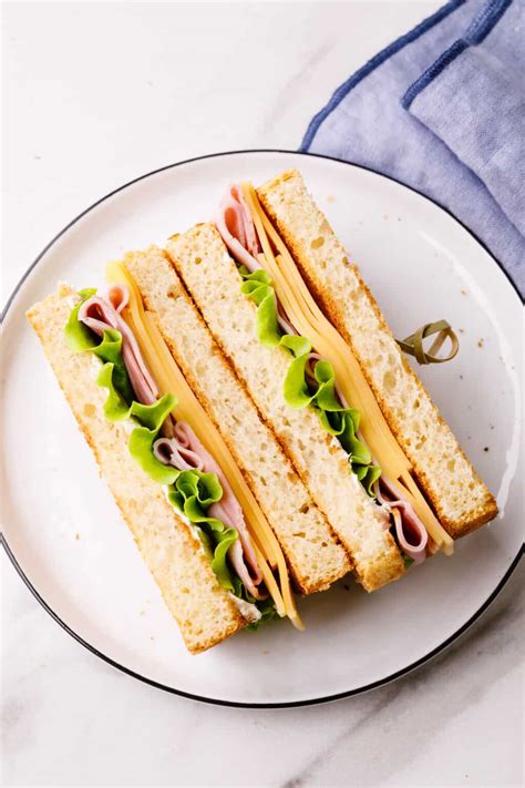 Homemade White Sandwich Bread Recipe | All Things Mamma