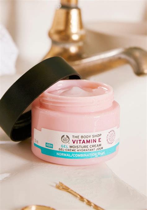 Хидратиращ крем гел за лице Витамин Е | The Body Shop