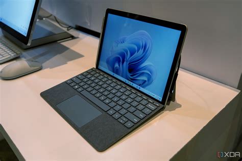 Microsoft seems to be giving up on the Surface Go