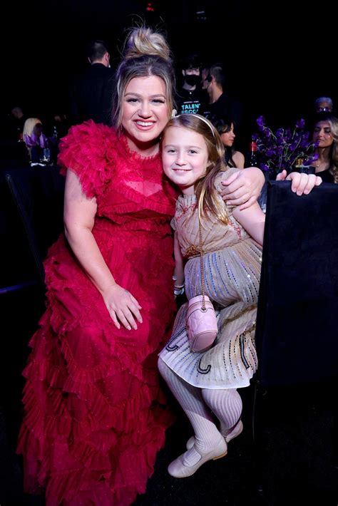 Kelly Clarkson Will Duet With Daughter River Rose on ‘Chemistry' Song