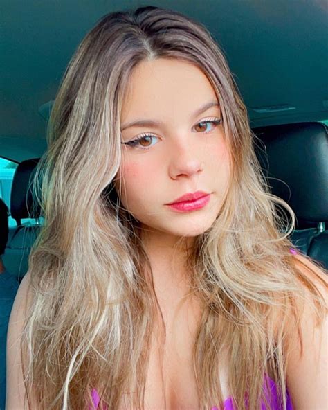 CelebMafia - Celebrity Style, Fashion, Clothes, Outfits, Photos, GIFs 