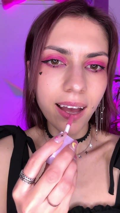Збільшуємо губи? 👁️👄👁️ #огляд #оглядкосметики #косметика #maybelline # ...