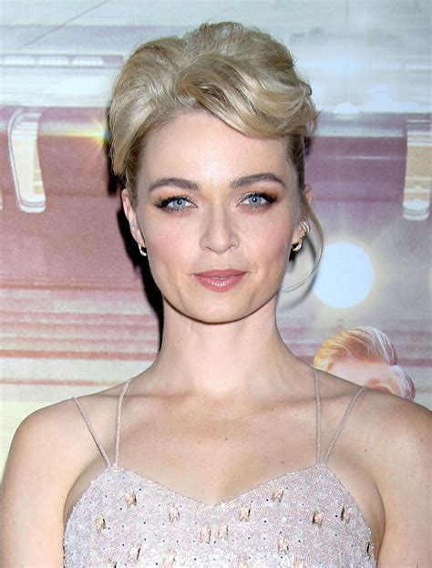 Jess Bush | ScreenRant