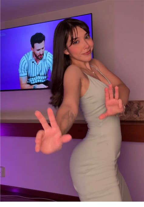 Team Cap vs. Team Ironman: El Baile de Beth Cast | TikTok