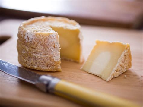 cheese experts picks  essential cheeses    love