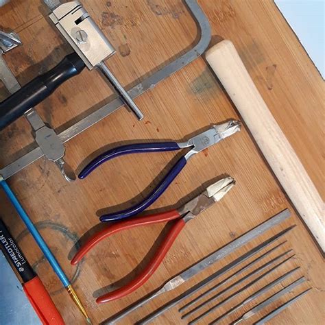 Tools tools tools... Een juweel wordt niet in een handomdraai gecreëerd ...