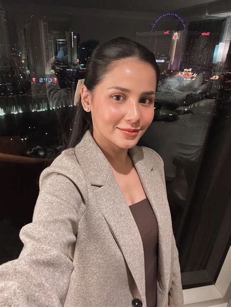 potret yunita siregar   dilamar sosok kekasih  dirahasiakan