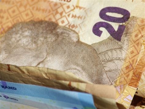 Gauteng shoppers warned to be on alert for mall cash scams | News24