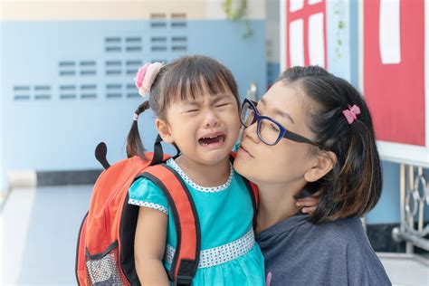 GoodTherapy | Struggling With Crying During School Drop-o...