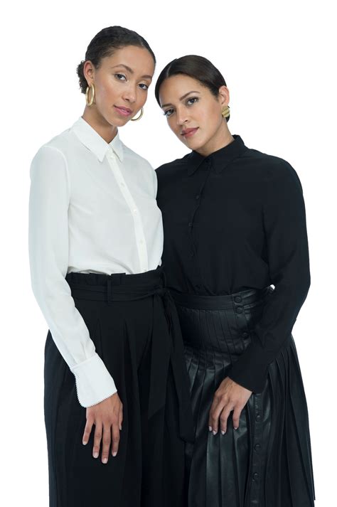 The Best Button-down Shirt for Big Boobs | Glamour