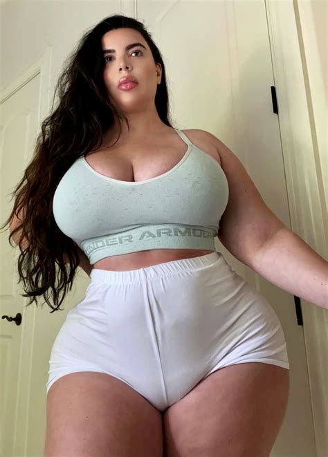 Chubby Fashion, Curvy Women Fashion, Wired Bikini, Hips And Curves