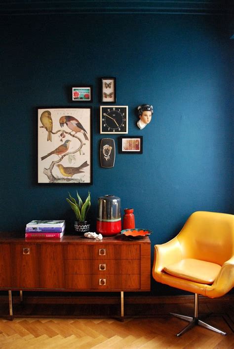 15 Beautiful Dark Blue Wall Design Ideas