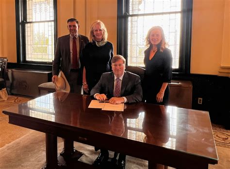 April Designated as Native Plant Month in State of Mississippi