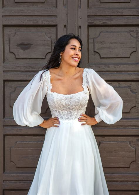Flowy A-Line Bridal Gown with Detachable Long Sleeves