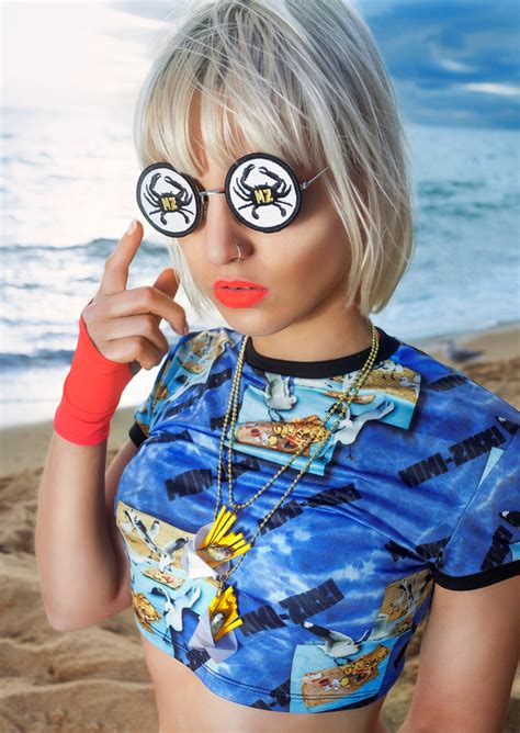 Mia Zielinski Female Clothing Designer Profile - Melbourne, Victoria ...