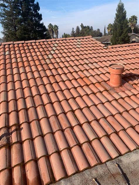 Pros and Cons of Roof Pressure Washing Spotsylvania VA