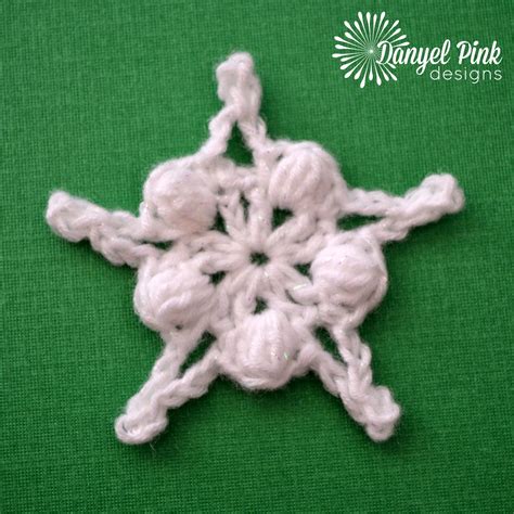 Fiber Flux: Lovely Snowflakes! 16 Free Crochet Patterns...