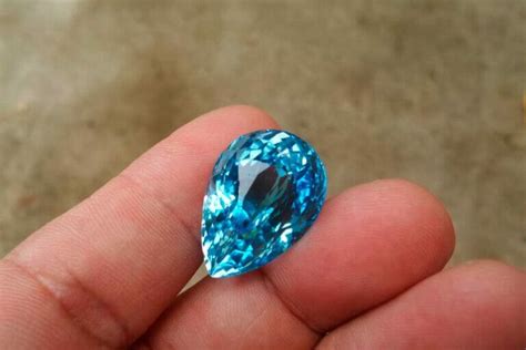 Blue Topaz: Meaning, Uses And Benefits