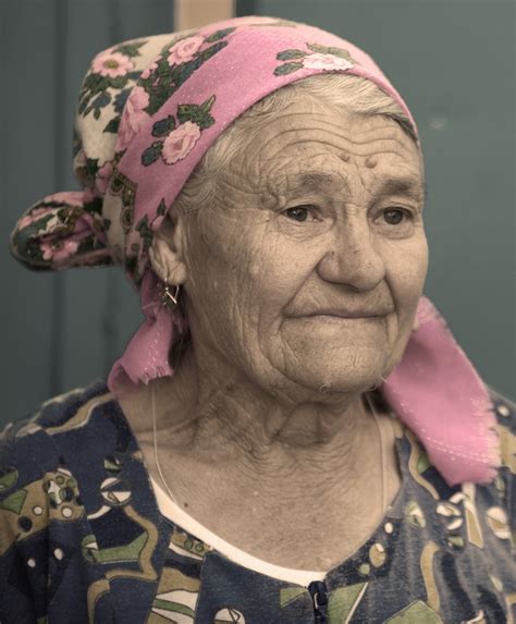 Pakistan Bridal, Pakistan Travel, Kyrgyzstan, Old Women, Hijab, Mother ...
