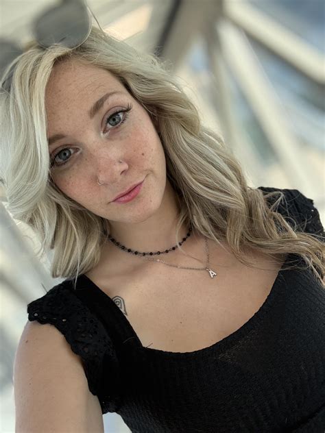 268 best Blonde Selfie images on Pholder | Selfie, Selfies and Plus Size