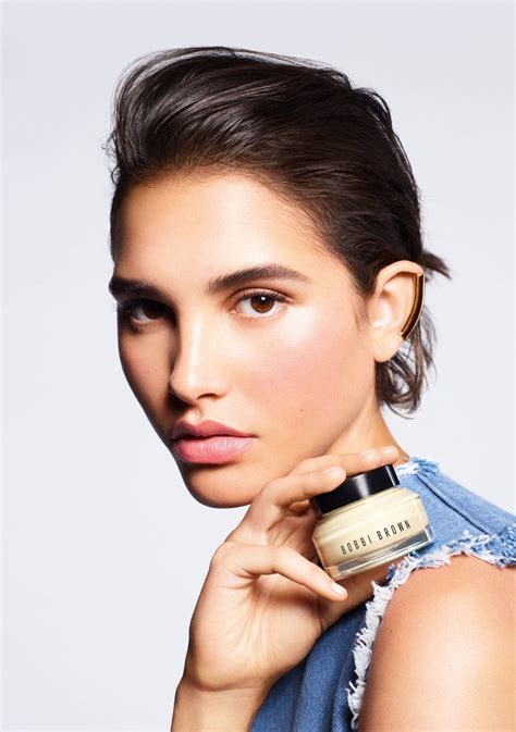 Wiosenny makijaż z marką Bobbi Brown