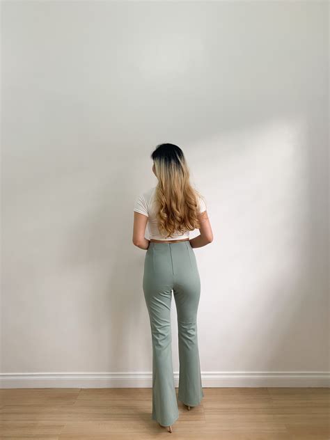 Elayne Bell Bottom Nude – SUMMERVEIL