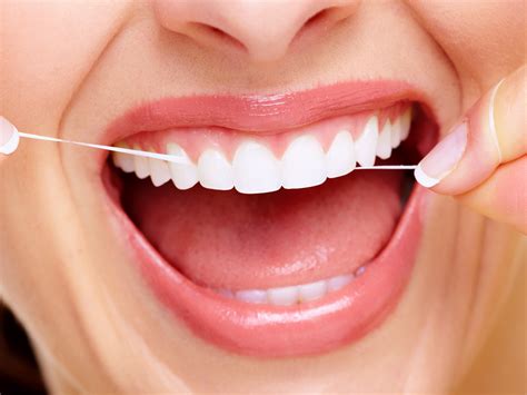 Зубная нить: что это такое и как ей правильно пользоваться | DentalMan