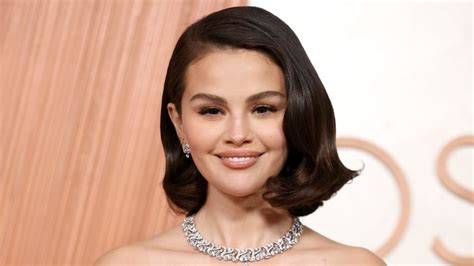 neuer  sangerin selena gomez begeistert ihre fans