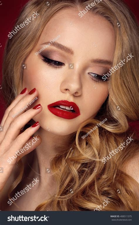 Beautiful Face Fashion Model Blue Eyescurly Stock Photo 408511375 ...