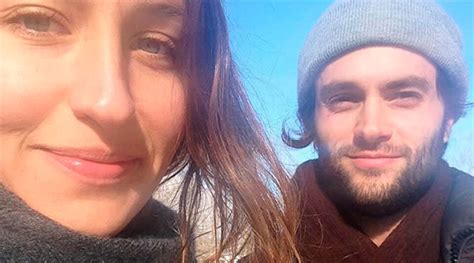 After Two Miscarriages, Penn Badgley and Wife Welcome First Child