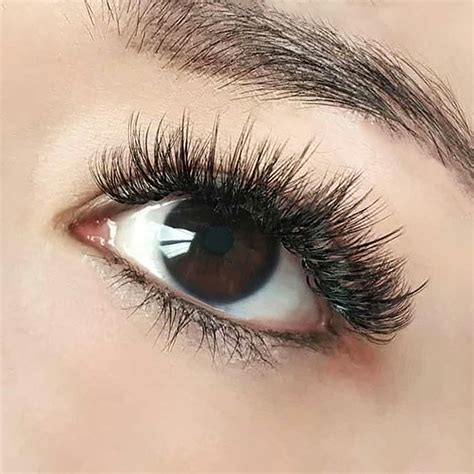 kim  eyelash extensions unlimited glamour  volume