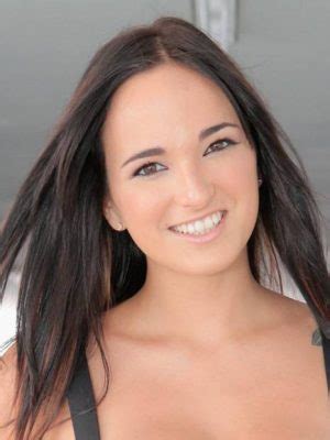 Claudia Bavel – Height, Weight, Age