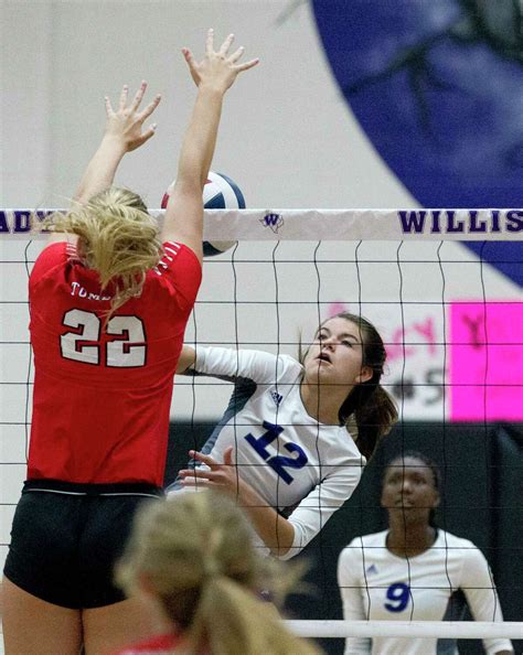 VOLLEYBALL: Willis earns share of district title with win over Tomball