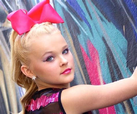 Jojo Siwa Height In Cm Jojo Siwa Biography Age Height Family Images