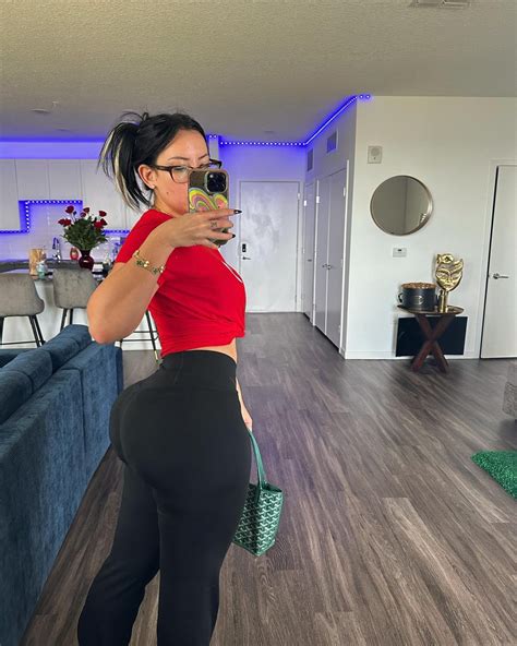 Woesenpai: The Journey of a Model, Influencer 2024 - Vent Magazines