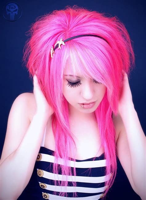 Scene Hairstyles For Women - Fade Haircut Styles